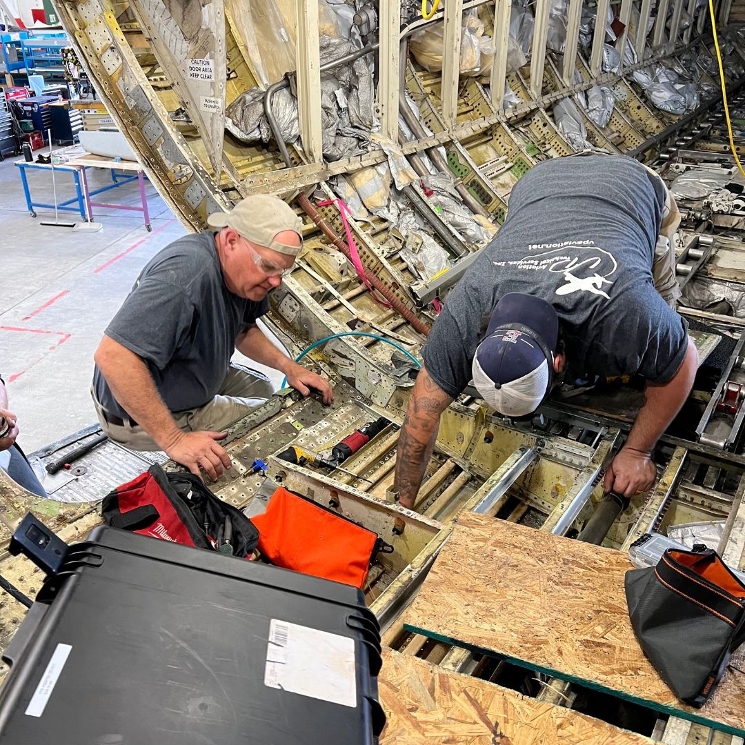 VP Aviation Mobile Response Teams performing Aircraft Maintenance